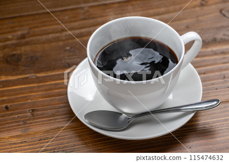 咖啡杯中的黑咖啡 咖啡杯中的黑咖啡 115474632