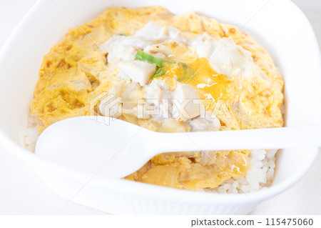 美味的便利商店親子丼便當 115475060