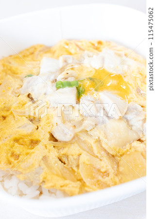 Delicious convenience store oyakodon bento 115475062