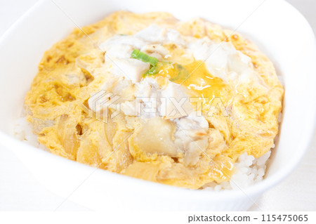 美味的便利商店親子丼便當 115475065