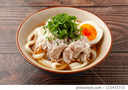 Cold shabu-shabu udon 115475715