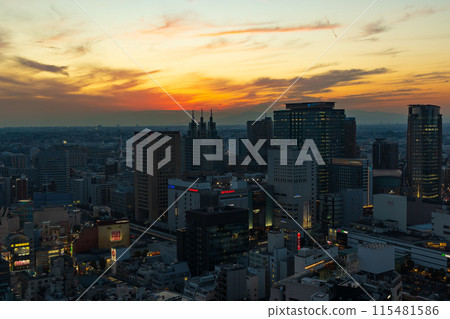 Sunset cityscape, view from Kawasaki City Hall, towards Mt. Fuji Sunset cityscape, view from Kawasaki City Hall, towards Mt. Fuji 115481586