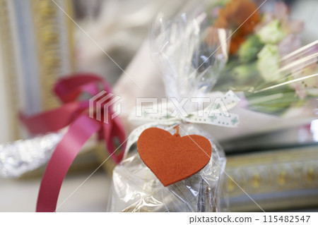 Present Present 115482547