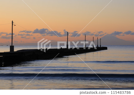 Sunset over the sea 115483786