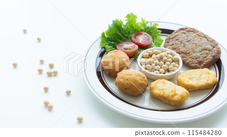 Soy meat hamburgers and nuggets - soy processed foods 115484280