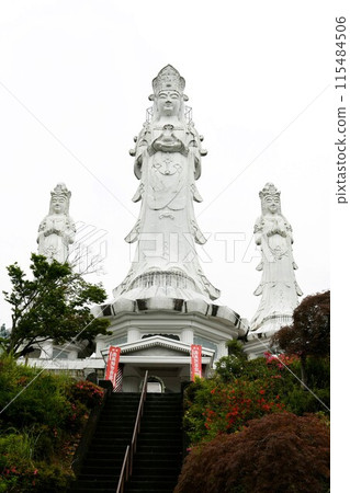 [Hanno City: The Torii Kannon, the Great Savior Kannon, founded by Yataro Hiranuma, the former mayor of Naguri Village] 115484506