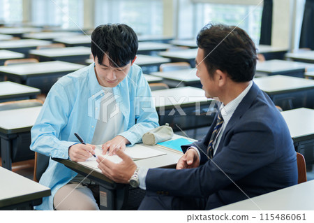 One-on-one individual learning classroom 115486061