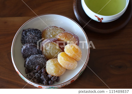 甘納托和綠茶 115489837