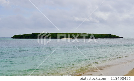 Yajiri Beach and Afu Rocks on Tsuken Island, Uruma City, Okinawa Prefecture 115490435