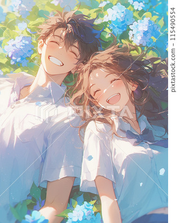 微笑的夫婦被繡球花包圍 115490554