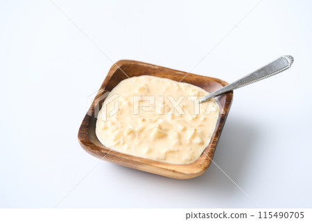 tartar sauce 115490705