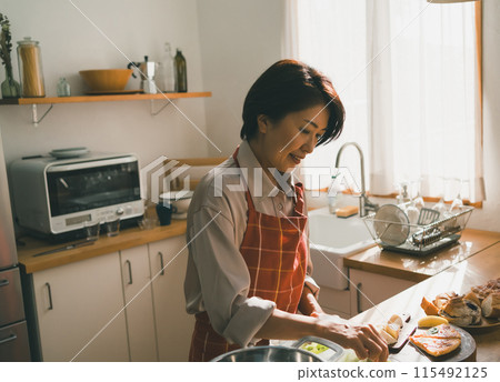 主婦 家庭主婦 中式料理 115492125