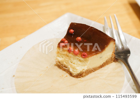 吃美味的蛋糕 吃美味的蛋糕 115493599