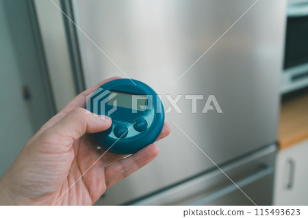 fridge, kitchen timer, gents 115493623