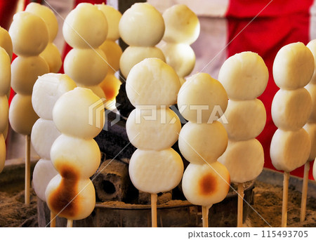 小吃攤上的串團子 115493705