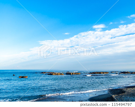 令人耳目一新的水邊景色、傍晚的海岸 115494797