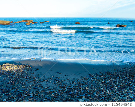 A refreshing view of the shoreline in the evening A refreshing view of the shoreline in the evening 115494848