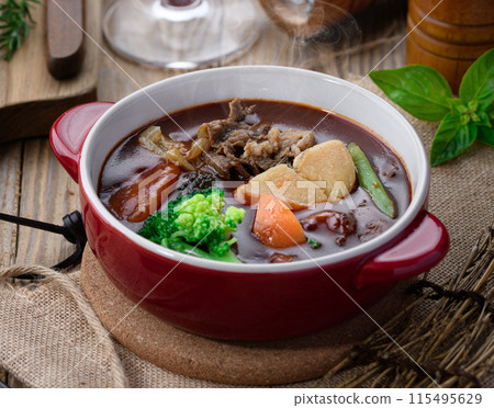 燉牛肉西餐 115495629