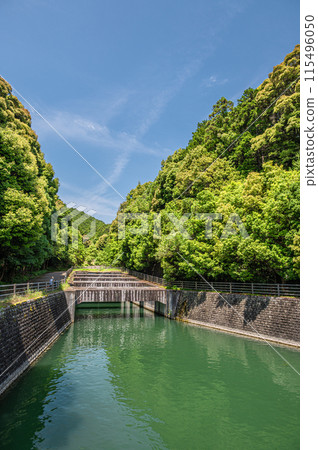 A waterway that flows into the Seta River, Otsu Floodway, Otsu City, Shiga Prefecture 115496050