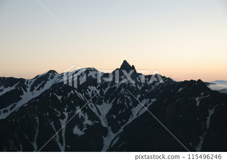 矢裡穗高山的日落 / 北阿爾卑斯山矢裡穗高山的日落 115496246