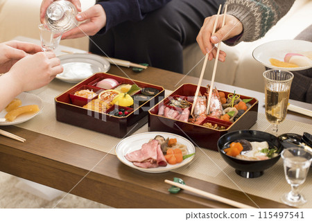 New Year's family gathering: Osechi 115497541