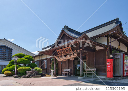Izumo Yokota Station (Shimane Prefecture) - Station building in the style of a shrine 115500195
