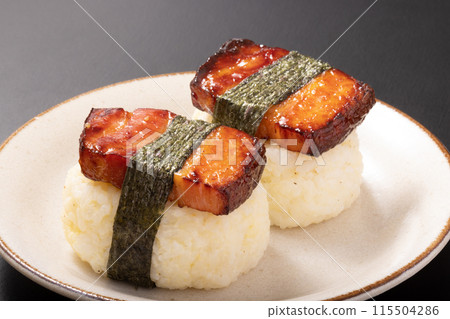 Thick-sliced bacon rice balls Thick-sliced bacon rice balls 115504286