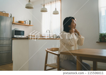 female, females, lady 115506011