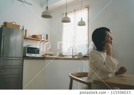 female, females, lady 115506015