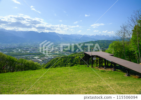 新發射架、安曇平和北阿爾卑斯山[來自長峰山] 115506094