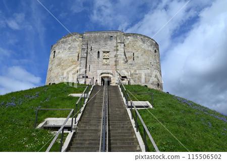 [York, England] Clifford's Tower 115506502