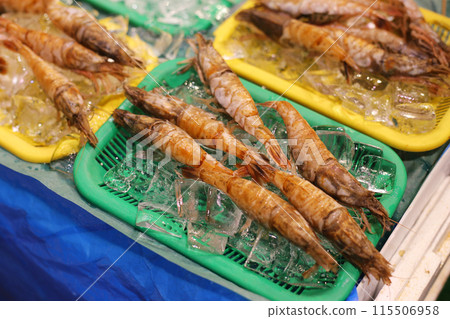Shrimp at the fish market 115506958
