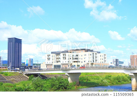 岐阜縣多治見市、多治見市立醫院和多治見站前的高樓風景 115509365