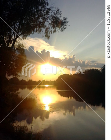 lake, landscape, river 115512969