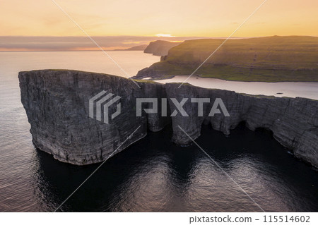 Famous Sorvagsvatn lake located above the ocean on cliffs of Vagar island Famous Sorvagsvatn lake located above the ocean on cliffs of Vagar island 115514602