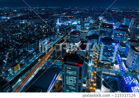 橫濱夜景,從橫濱地標塔往橫濱站方向看 橫濱夜景,從橫濱地標塔往橫濱站方向看 115517126
