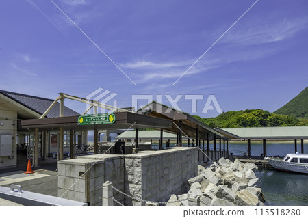 Ikuchi Island, Setoda Port Pier, Onomichi City, Hiroshima Prefecture 115518280