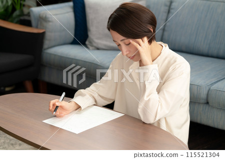 婦女寫句子 115521304