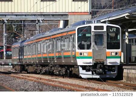 [JR East] 211 series 3000 series (Shinetsu Main Line: Yokokawa Station) 115522029