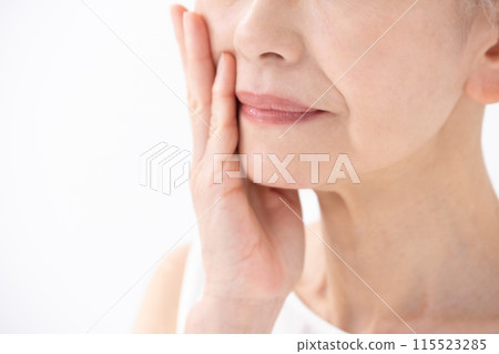 女性高級臉頰嘴 115523285