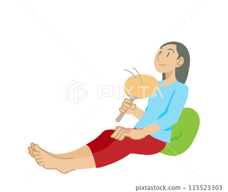 一個女人用扇子抬頭的插圖 一個女人用扇子抬頭的插圖 115523303