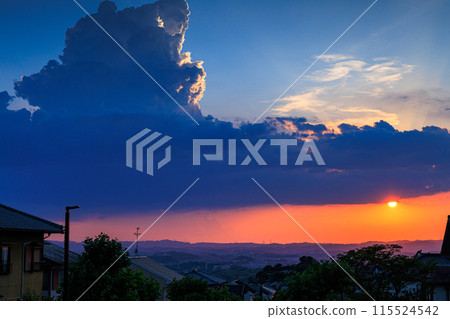 Nara city, evening view of Mount Heijo, the setting sun peeking out from under the clouds ➅ 115524542