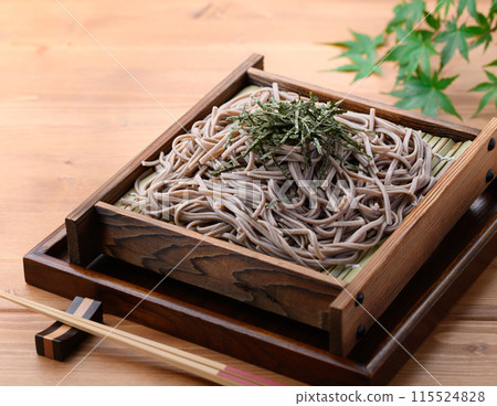 Zaru soba 115524828