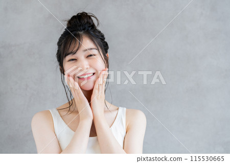年輕女性的美麗 年輕女性的美麗 115530665
