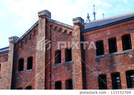 A bonded warehouse built by the Meiji government at Yokohama Shinko Wharf... [Yokohama Red Brick Warehouse] 115532709