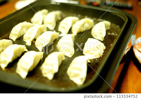 餃子派對 115534752