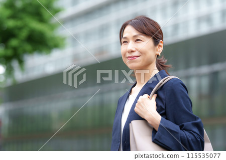 女性生意 115535077