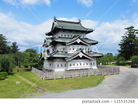 Hirosaki Castle in its temporary location after the move 115535268