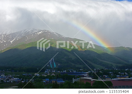 Hakuba in May: Rainbow over the Northern Alps 115535404