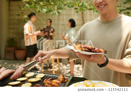 Party Host Roasting Seafood 115542111